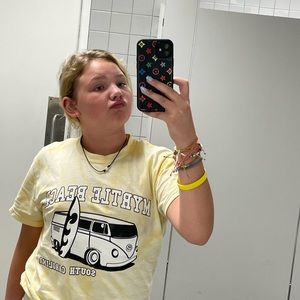 Meet your Posher, Ella